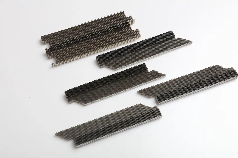 Straight Bar With Step Metal Honeycomb Core